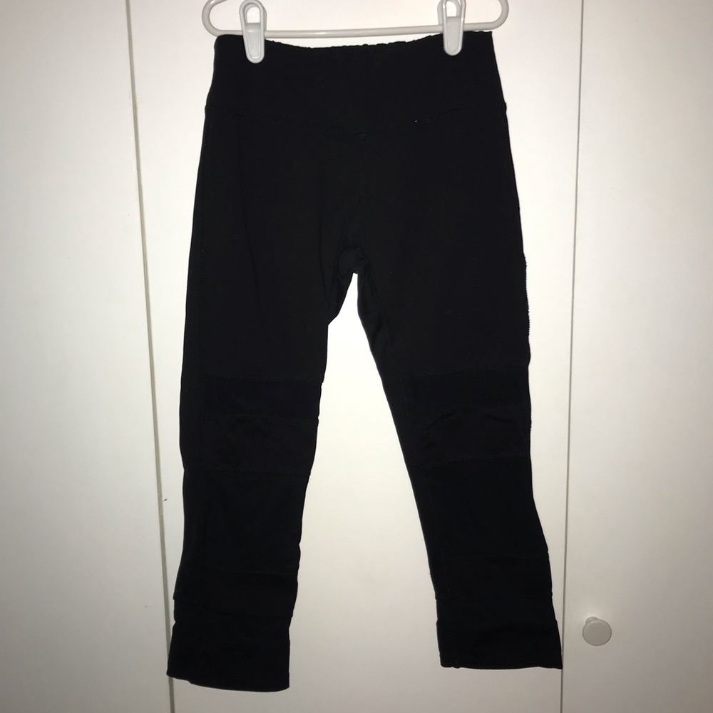 Kyodan Black Crop Leggings w/ Mesh Inserts